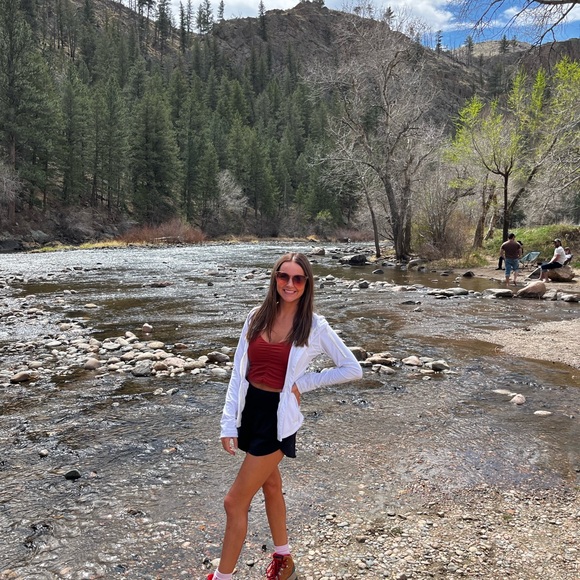 Meet your Posher, Demi - Picture 11 of 13